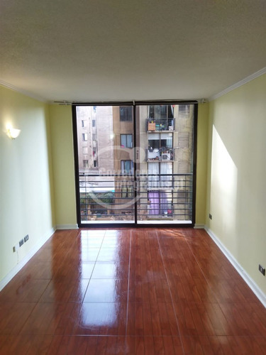 Departamento En Arriendo De 2 Dorm. En Santiago