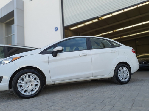 Imagen 6 de 15 de Ford Fiesta 1.6 S Sedan At 2016