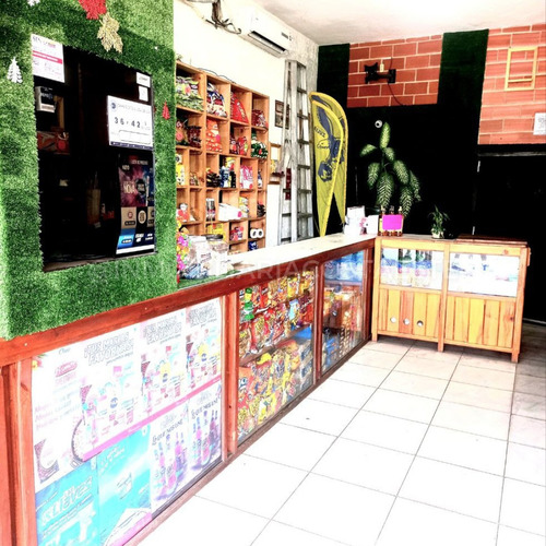 Venta De Fondo De Comercio En La Av. La Armada, Catia La Mar