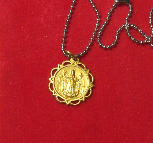 Medalla Dorada Y Cadena De Acero Virgen Del Valle En Rosario
