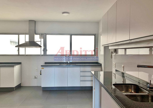 Imagen 4 de 30 de Venta Apartamento 4 Dormitorios Pocitos