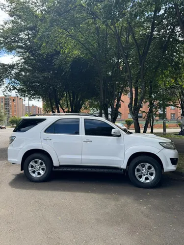 Toyota Fortuner 3.0 Sr5