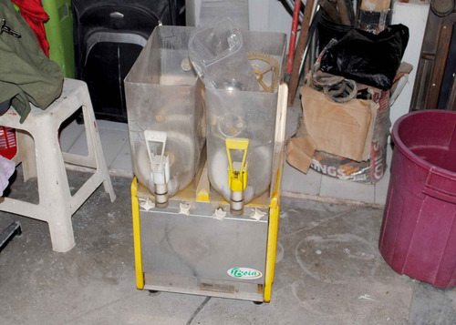 Imagen 4 de 4 de Maquina Granizadora Marca Wega