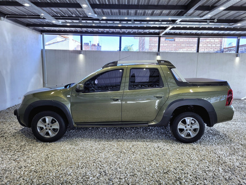 Renault Duster Oroch 2.0 Outsider Plus