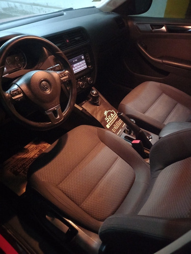 Imagen 7 de 7 de Volkswagen Vento 2014 2.5 Advance Plus 170cv