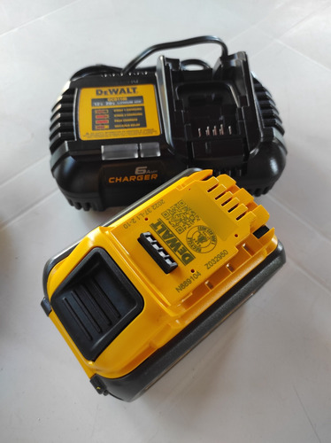 Batería Dewalt Flex Volt 9ah Y Cargador Nuev (Usado)