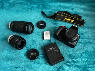 Cámara Nikon D5300 Con 2 Lentes: 18-55mm + 70-300mm