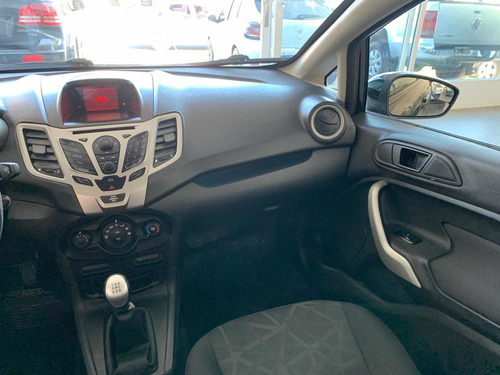 Ford Fiesta Kinetic Design 1.6 Titanium 120cv 2013