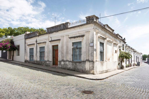 Venta  De Casa En Colonia Del Sacramento. Colonia.