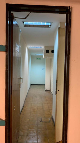 Cocucci Vende Excelente Galpón Con Oficinas