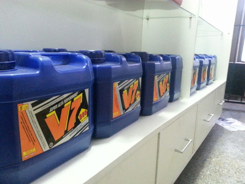 Imagen 2 de 5 de V7 Aceite Para Vehiculos De Competición