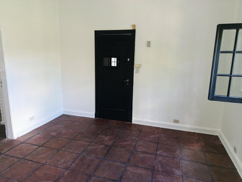 Casa En Ph Totalmente Independiente En Esquina Todo En Una