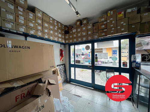 Local En Zona Comercial Calle San Martín Casas De Repuestos Automotor