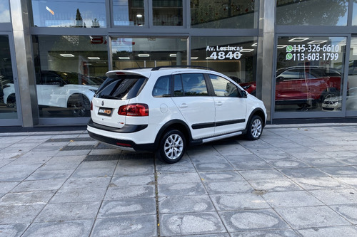 Volkswagen Suran Cross 1.6 Highline 101cv