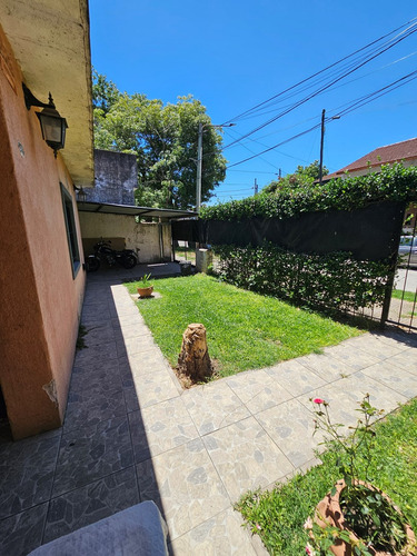 Casa Cuatro Ambientes En Venta En Martin Coronado