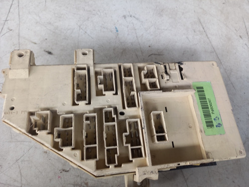 Caja De Fusibles Stratus 98 Aut #490-24 (Usado)