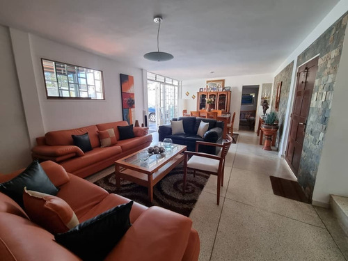 Imagen 2 de 12 de Florelia Mota Vende Casa En Valencia Foc-1250