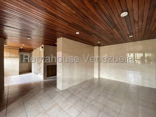 Apartamento En Venta Av Ppal San Agustin, Maracay 25-9386 Hc