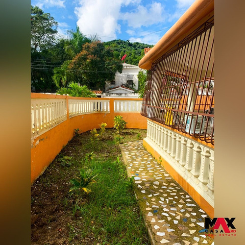 Imagen 11 de 15 de De Oportunidad Casa De Venta En Carretera Mella Sto Dgo Este