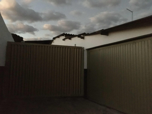Vende-se Galpão Com Casa