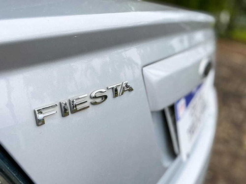 Imagem 7 de 11 de Ford Fiesta 1.6 Se Sedan 16v Flex 4p Manual 2011