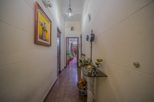 Venta Ph Tipo Casa 4 Ambientes Colegiales Cochera Y Patio