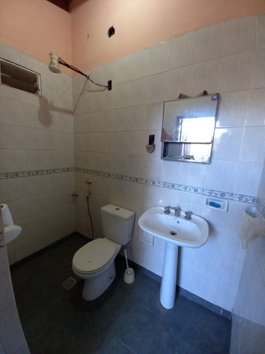 Casa 3 Dormitorios Con Galpón Y Quincho