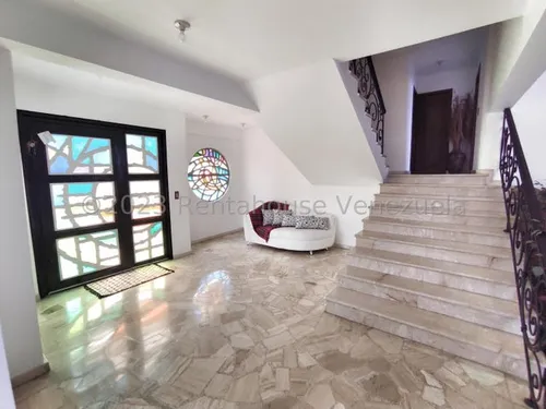 Casa En Venta 23-13961