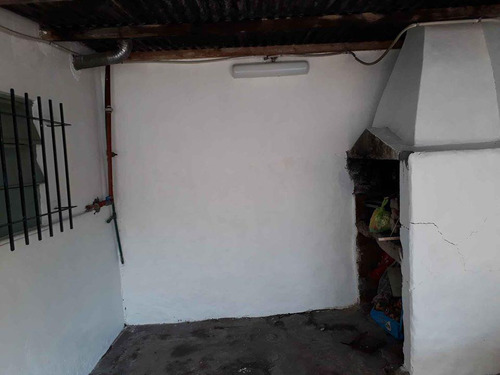 Casa En Venta - 2 Dormitorios 1 Baño - Cochera - 277mts2 - Ensenada