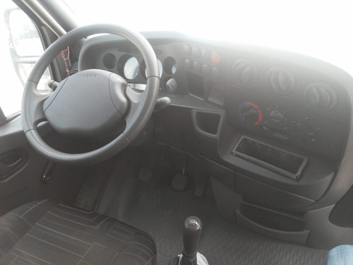 Imagem 9 de 9 de Iveco 55c16 - 2011