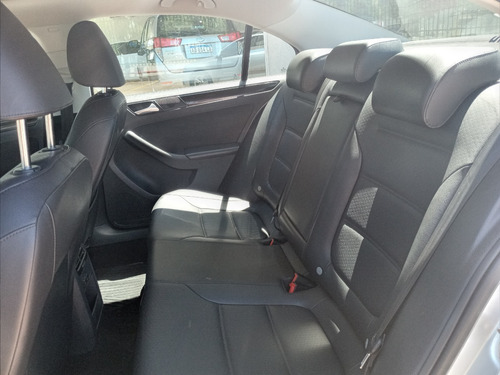 Volkswagen Vento 2.5 170 Hp Luxury Tript 2013