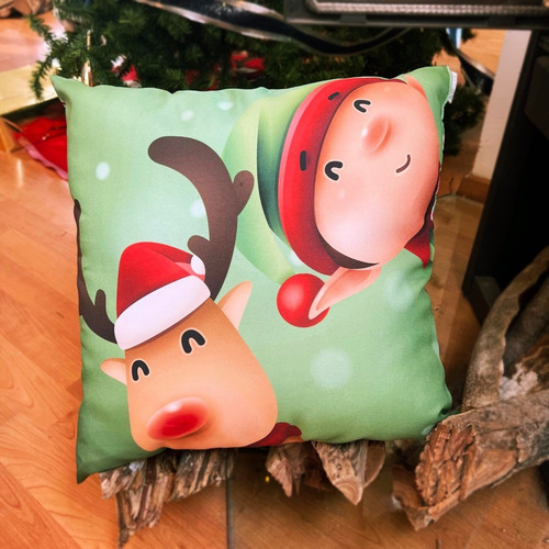 De 3 Cojines Béla Navideños Doblevista 40cm Alto X 40cm Color Santa Claus
