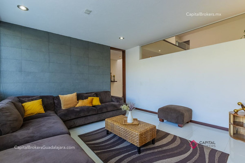 Residencia De Lujo En Los Olivos En Venta