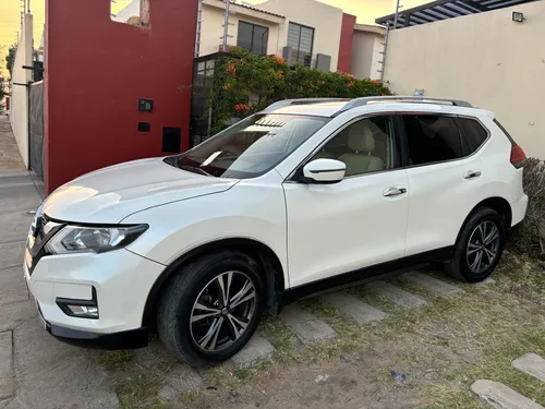 Nissan X-Trail 2.5 Platinum 2 Row Cvt