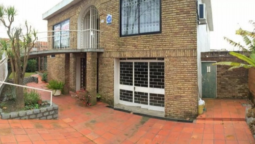 Venta Casa Carrasco Norte, Ideal Empresa O Familia Grande