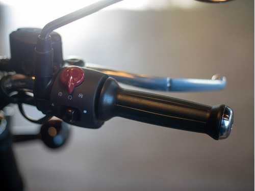Imagen 14 de 25 de Royal Enfield Meteor 350 Stellar Black Reserva Hoy