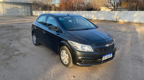 Imagen 16 de 17 de Chevrolet Onix 2017 1.4 Joy Ls + 98cv