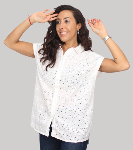 Imagen 4 de 7 de Blusa United Colors Of Benetton Abotonada Broderie Algodon
