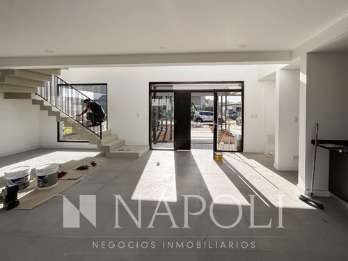 Imagen 2 de 13 de Venta De Casa A Estrenar, En El Rebenque Canning