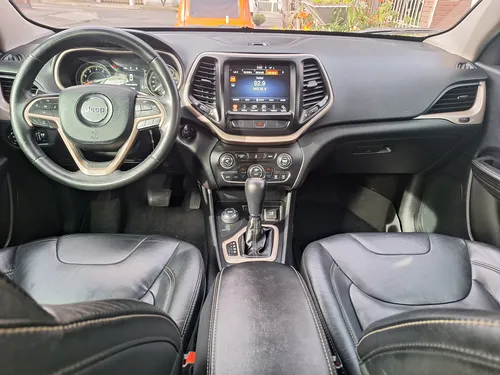 Jeep Cherokee 3.2 Longitude