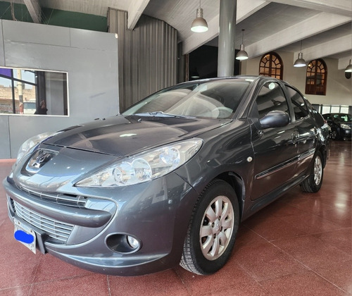 Peugeot 207 1.4 Sedan Xs