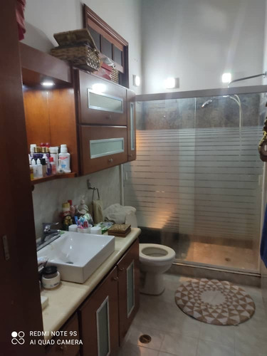 Imagen 17 de 18 de Hermosa Quinta Ubicada En El Estado Vargas, Urb. Tanaguarena, Cerca Del Mar.