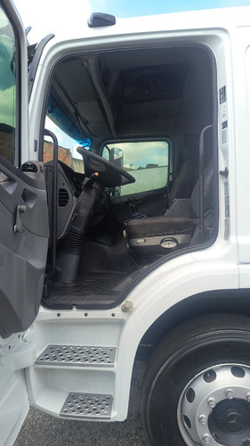 Atego 2425 2011 8x2