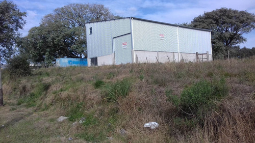 Alquiler Galpón 240 M2 En 2 Hás Av Oribe Casi Arenal Grande