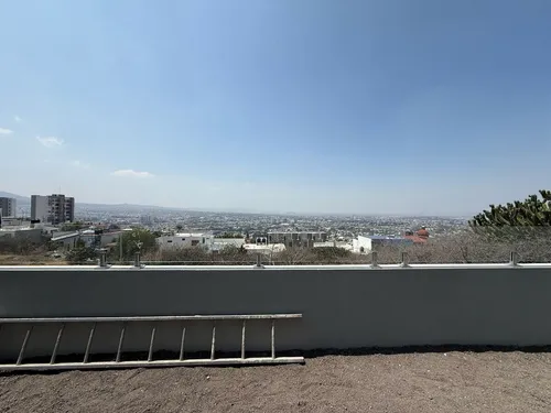 Residencia En Venta En Milenio Iii, Cotto Milenio, 4 Recámaras, Estudio, 5.5 Bañ