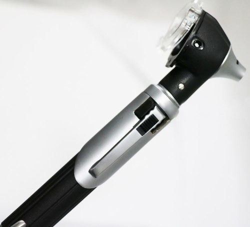 Imagen 9 de 10 de Otoscopio Fibra Optica Profesional Led + 2 Bombillos W01