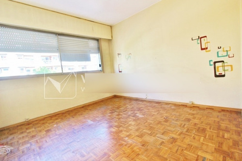 Apartamento En Venta Pocitos, 3 Dormitorios, 2 Baños, Cómodo Garaje, Sobre Manuel Pagola A 2 Cuadras De Rambla, Doble Ingreso, Cocina Con Amplio Desayunador, Terraza Lavadero, Opción Con Renta