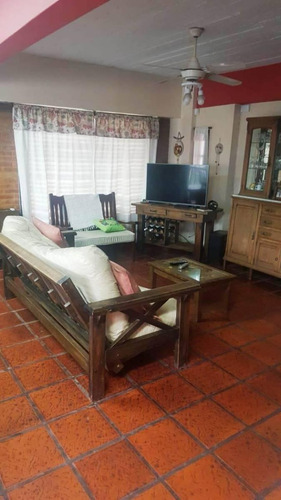 Imagen 2 de 7 de Casa Americana 4 Amb Ituzaingo - Laprida 1606