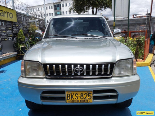 Imagen 2 de 25 de Toyota Prado