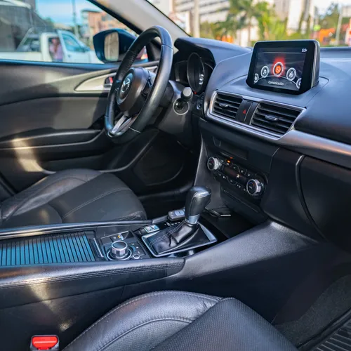 Mazda 3 2.0 Touring At